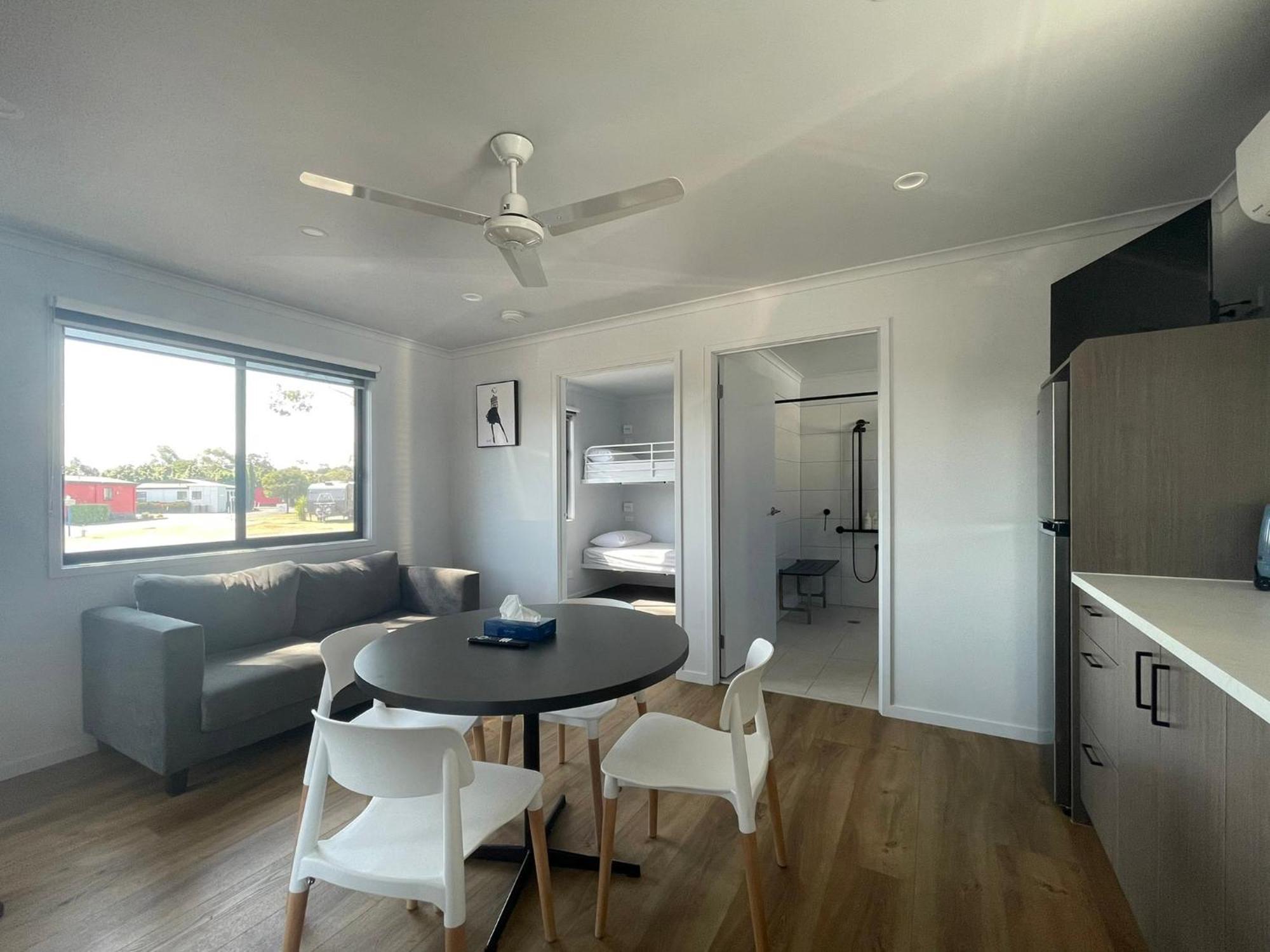 Big4 Traralgon Park Lane Holiday Park Buitenkant foto