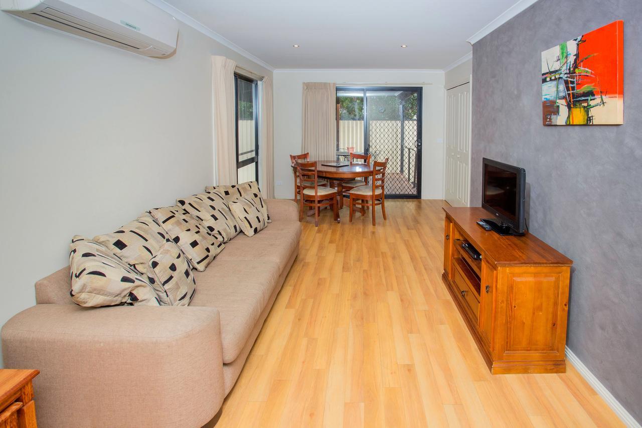 Big4 Traralgon Park Lane Holiday Park Buitenkant foto