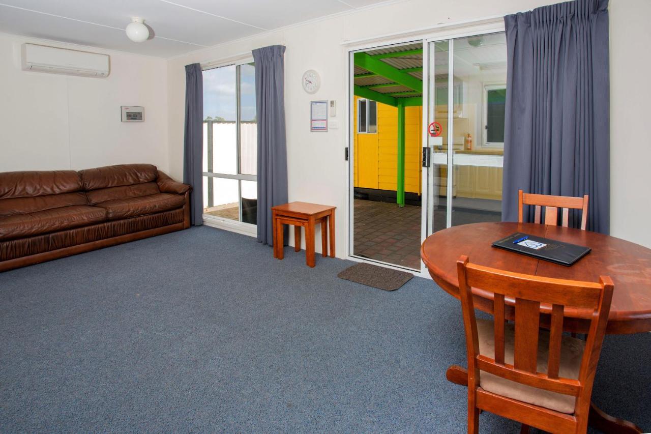 Big4 Traralgon Park Lane Holiday Park Buitenkant foto